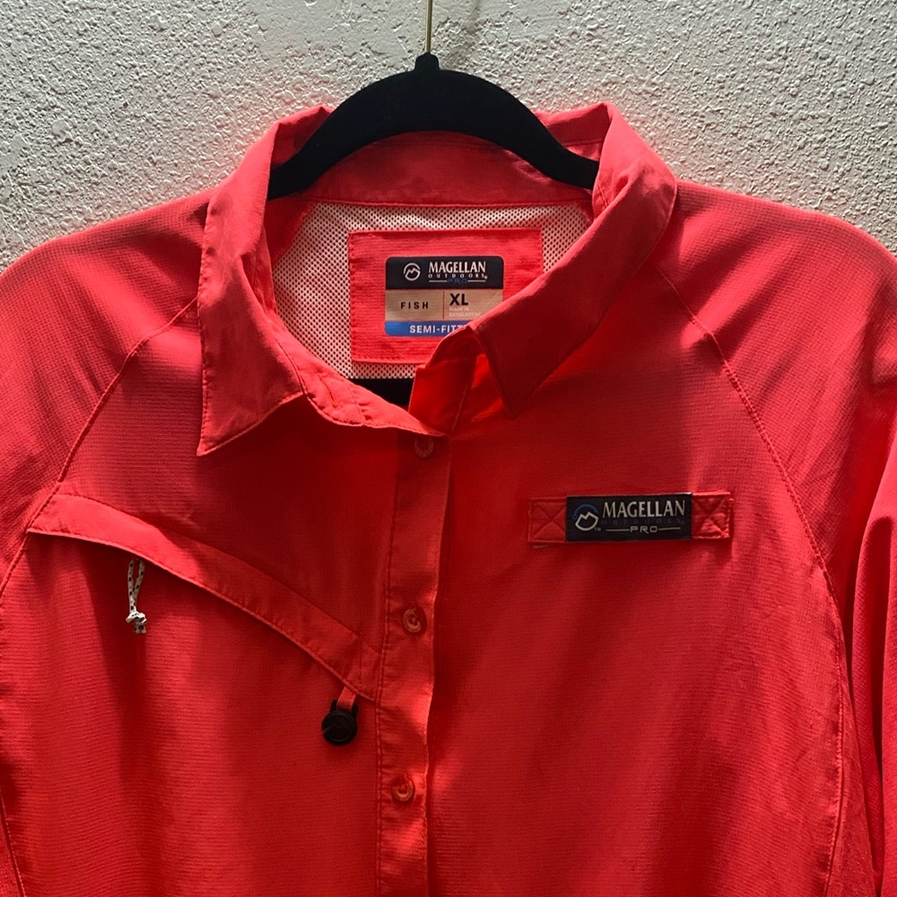 Magellan Outdoor Pro Fishing Coral Mens Shirt XL Semi- Fitted - Picture 3 of 8